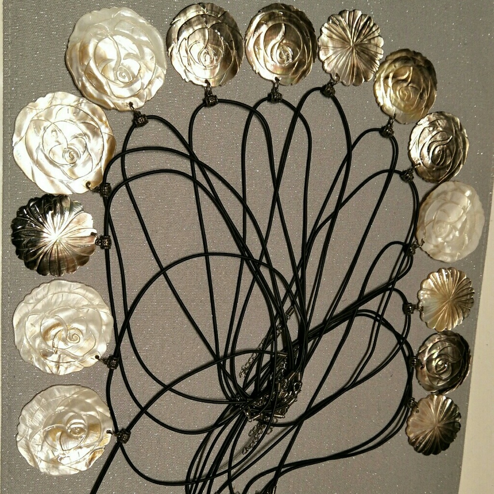 Sea shell necklaces with rubber chain